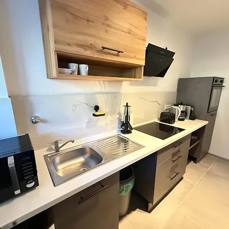 Business 5 Betten & Parkplatz Appartement *